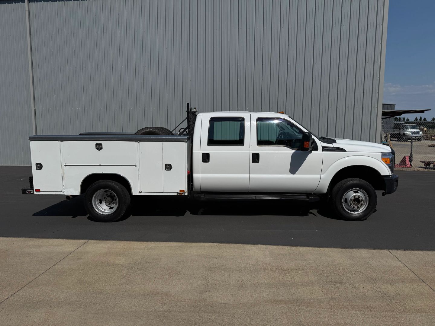 ford f-350 super duty chassis cab 2013 1FD8W3H6XDEB42274 image ford f-350 super duty chassis cab 2013 1FD8W3H6XDEB42274 image